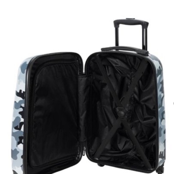 NWT KIDS Fortnite Hard case Carry on Suitcase Luggage - Picture 2 of 7